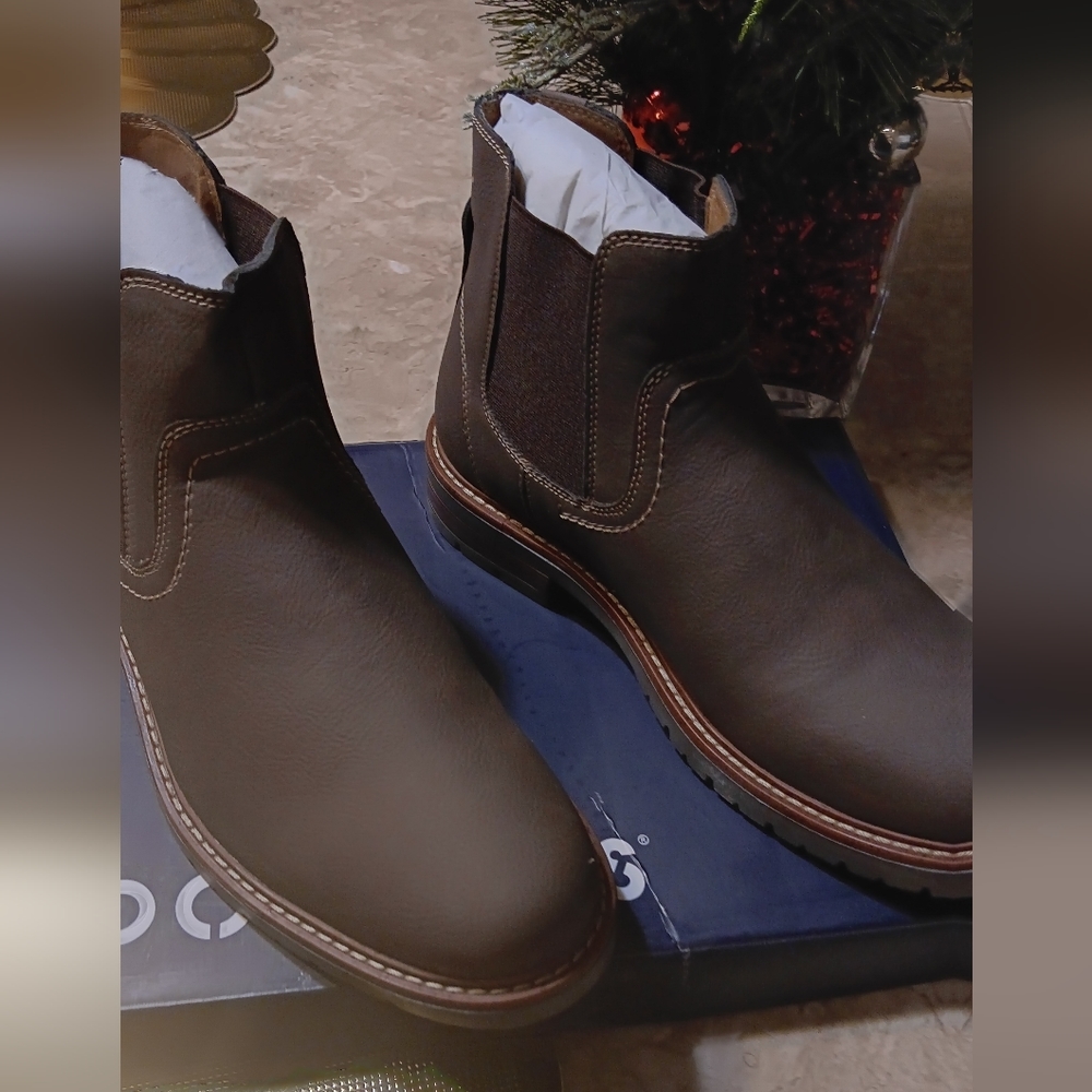 Business casual boots for man